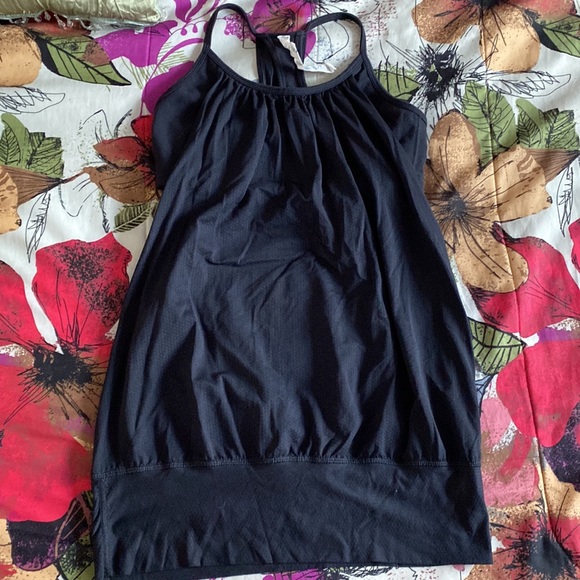 Lululemon No limits Tank - Picture 6 of 8